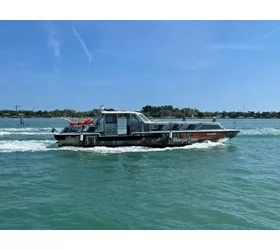 Murano and Burano: Morning Boat Tour