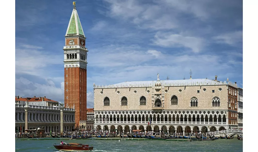 Doge’s Palace: Hidden Treasures & Terraces Guided Tour + Skip The Line Ticket