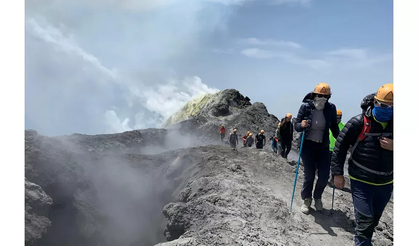 Excursión a la cima del Etna Norte en 4x4 + regreso a pie