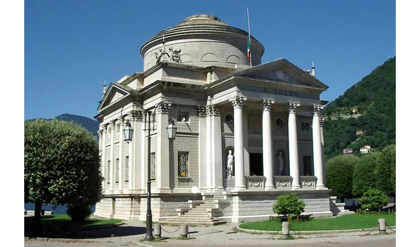 Visita guiada de la ciudad de Como y crucero gratuito en barco