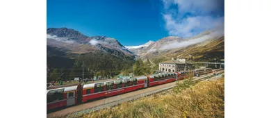 St. Moritz & Tirano: Bernina Express Panoramic Tour from Milan