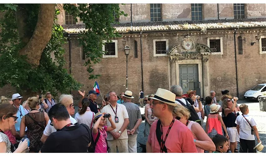 Trastevere, Fontana di Trevi e Isola Tiberina Roma: Tour guidato, crociera e degustazione