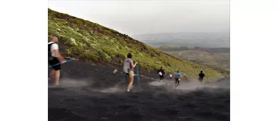 Excursión al Etna por la mañana o al atardecer y visita a la cueva de lava