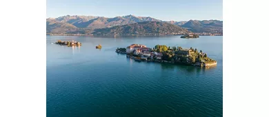 Lago Mayor y Borromeo: Excursión de un día desde Milán + Crucero en barco