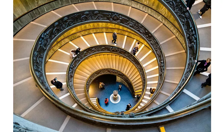 Vatican Museums & St. Peter's Basilica: Small Group Tour