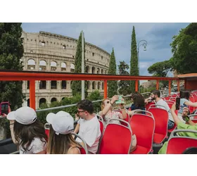 Roma: Autobús Hop-on Hop-off + Traslados desde Civitavecchia