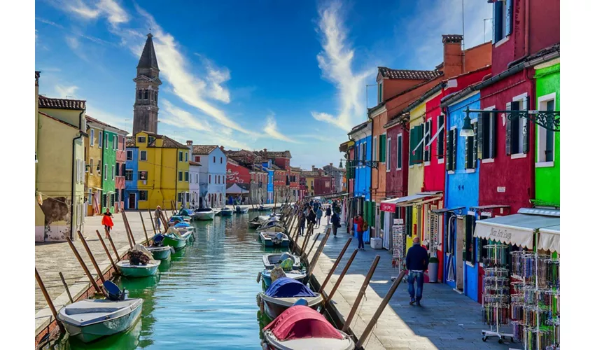 Murano, Burano & Torcello: Boat Tour + Glass-blowing Demonstration