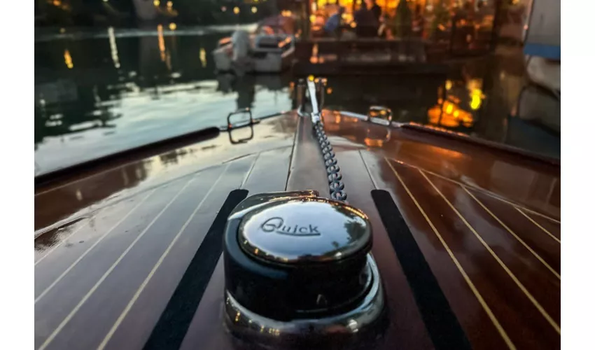 Roma: Paseo en barco privado por el Tíber