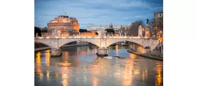 Roma: Crociera al tramonto sul Tevere con aperitivo