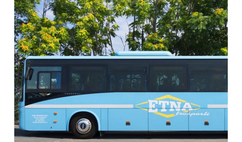 Taormina: Trasferimento in autobus dall'aeroporto di Catania Fontanarossa alla stazione degli autobus di Taormina
