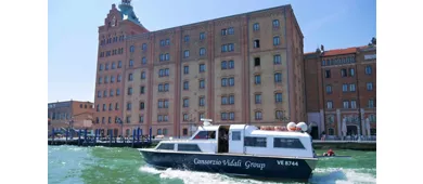 Murano and Burano: Morning Boat Tour