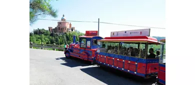 Autobús Rojo de la Ciudad de Bolonia y Expreso de San Luca: Billete combinado con degustación de comida