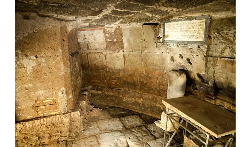 Coliseo y Cárcel Mamertina + Tour guiado en grupo pequeño