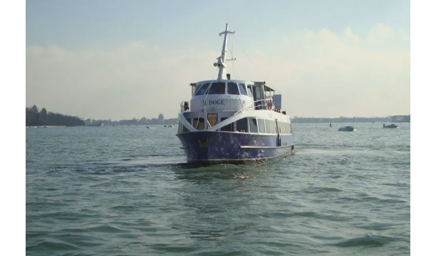Boat Transfer: Punta Sabbioni to Venice San Marco