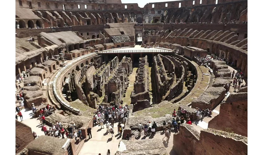 Roma: Bus Hop-on Hop-off + Trasferimenti da Civitavecchia