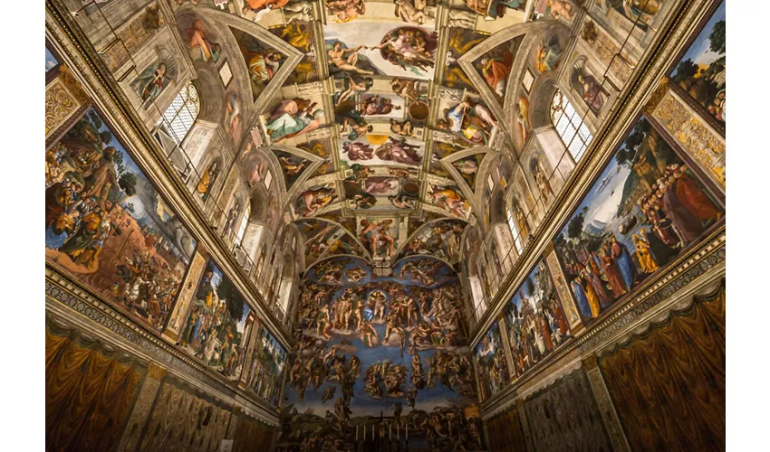 Musei Vaticani e Cappella Sistina: Biglietto Fast Track + Bus Hop-On Hop-Off