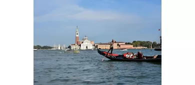 Venice: Gondola Ride with Live Commentary