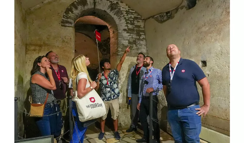 Cripta dei Cappuccini e Catacombe di Priscilla: tour guidato fuori orario