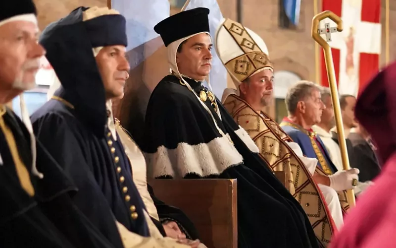 3_Fabriano_Palio_giuramento_podesta.jpg