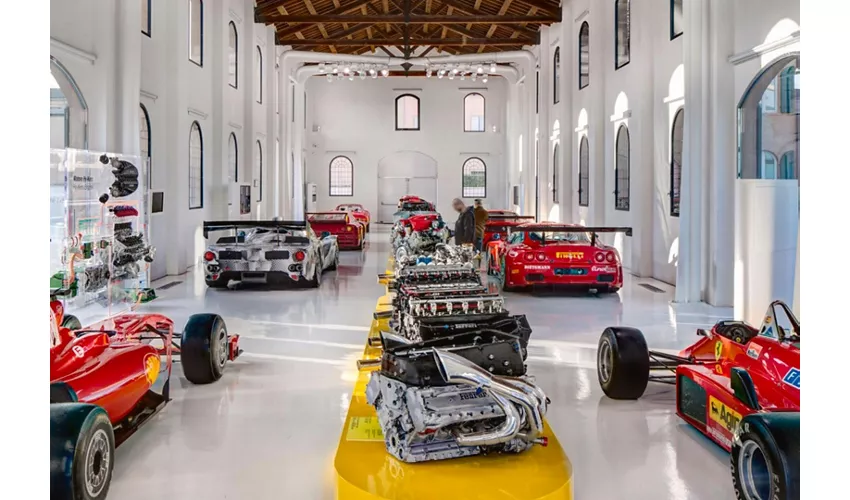 Museo Lamborghini y Museo Enzo Ferrari: Entrada
