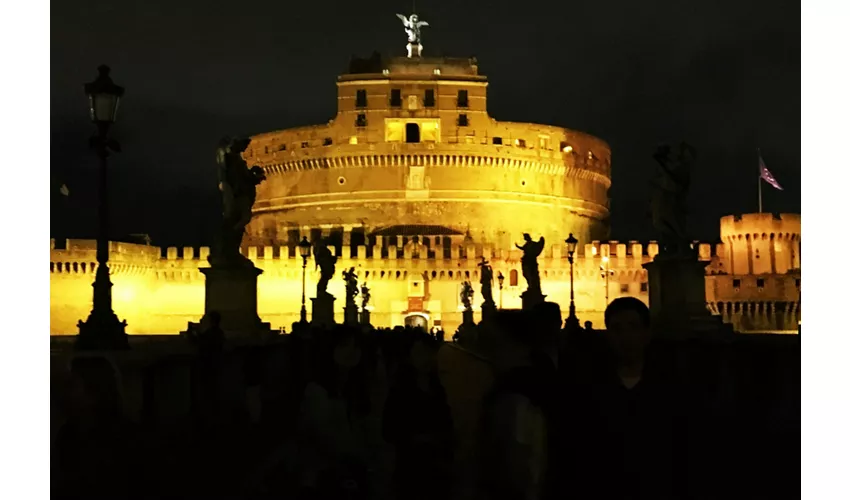 Rome: Ghosts and Mysteries Evening Guided Tour