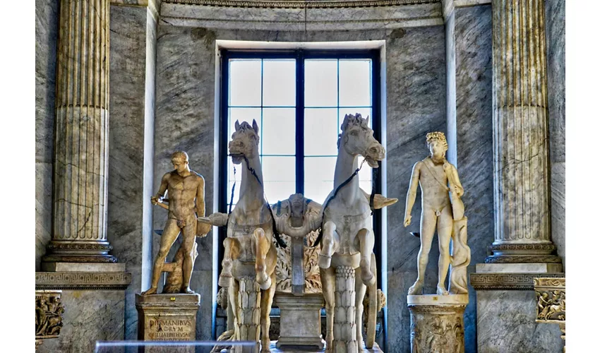 Vatican Museums & Sistine Chapel: Small Group Guided Tour