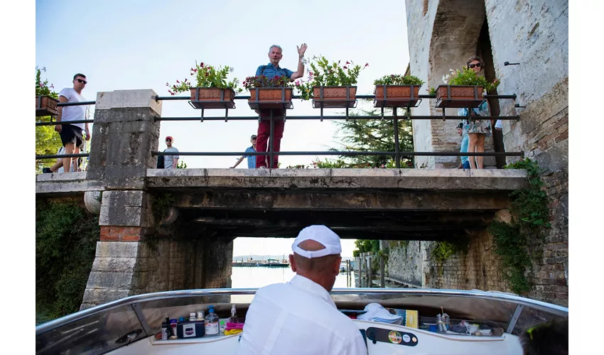 Lago de Garda: excursión de 4 horas en barco desde Sirmione