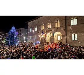 Le Fiaccole di Natale di Abbadia San Salvatore 