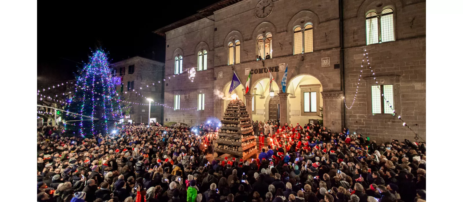 Le Fiaccole di Natale di Abbadia San Salvatore 