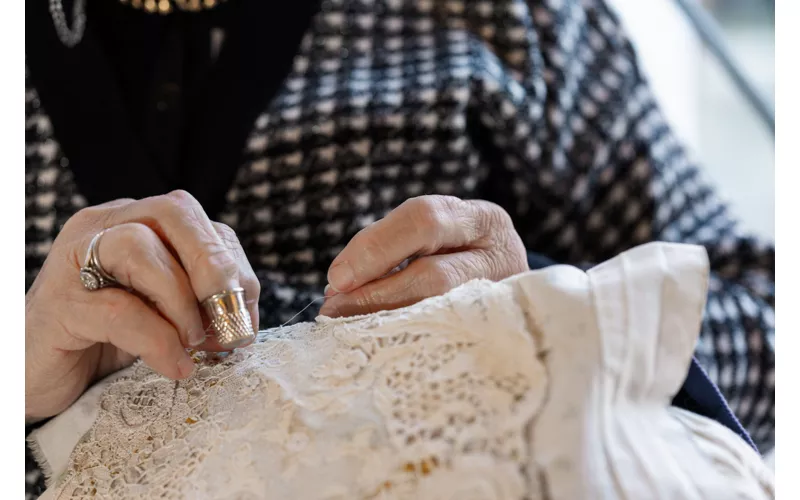 Burano e l’arte del merletto: il “punto in aria” tra storia e maestria