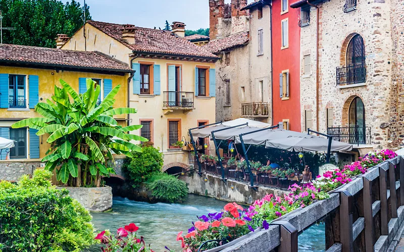 Borghetto, pittoresca frazione di Valeggio sul Mincio.