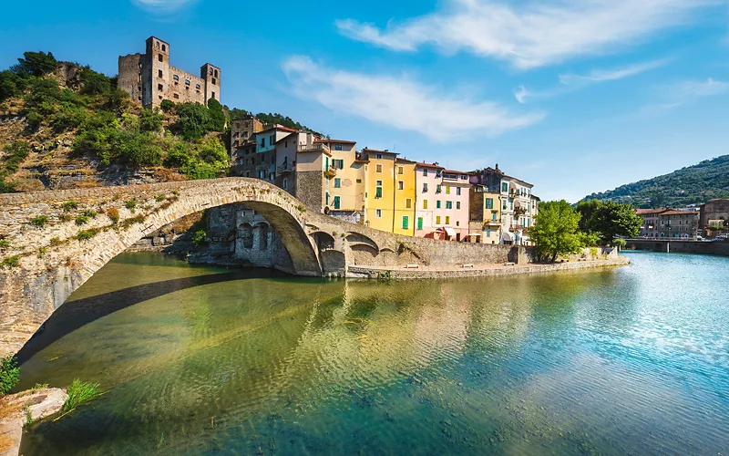 Dolceacqua, il ponte ritratto da Edgar Monet