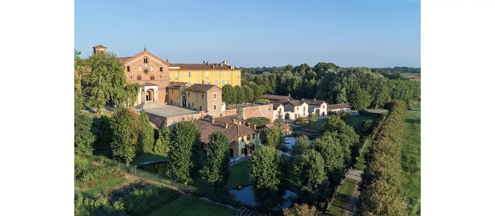 Vista dell’abbazia di Morimondo, in provincia di Milano