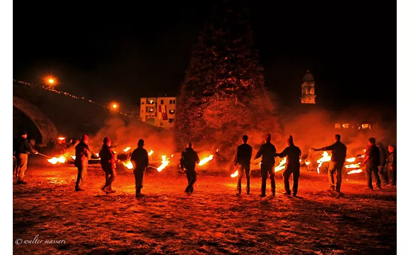 Borghi toscani invernali: feste, fuochi e tradizioni antiche