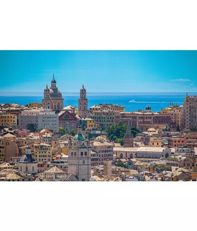 Vista sulla città di Genova con la Basilica di Santa Maria Assunta, Genova, Liguria