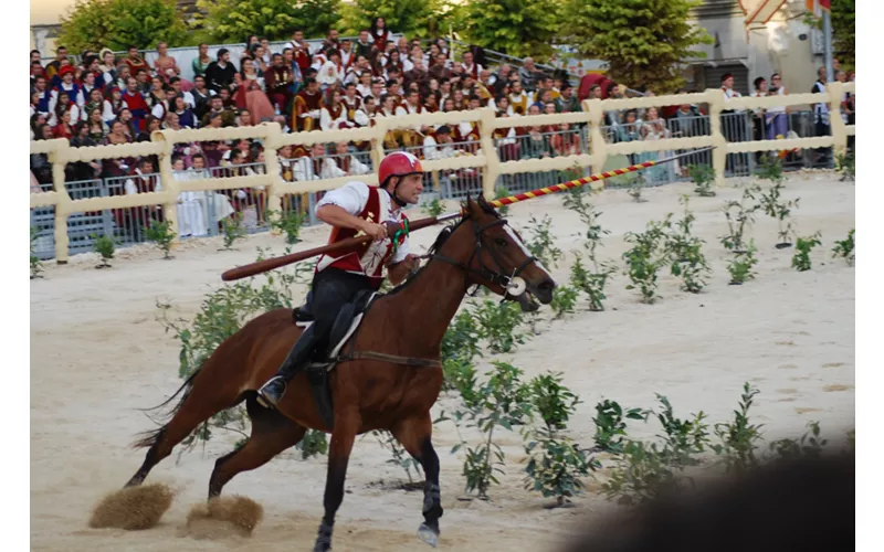 La Giostra Cavalleresca di Sulmona: eleganza e competizione rinascimentale
