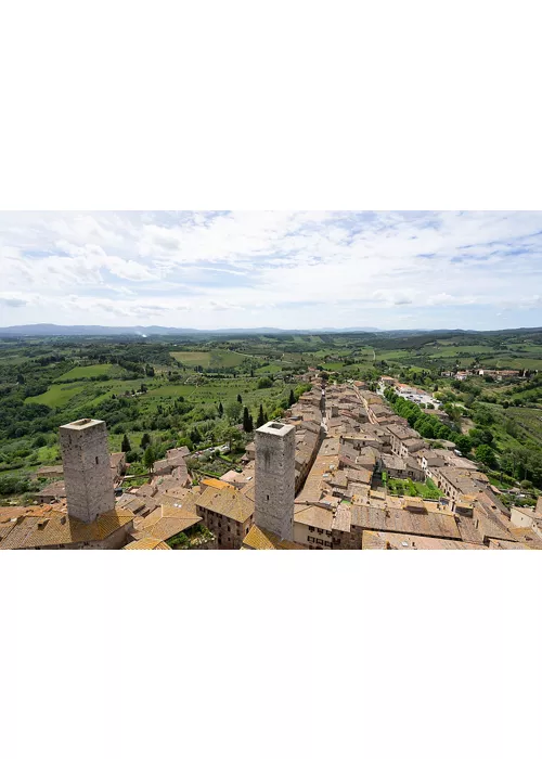 Tre antiche chiese nella campagna incantata di San Gimignano