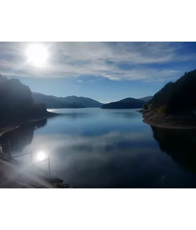 Lago Ampollino: un angolo di natura nel cuore della Sila
