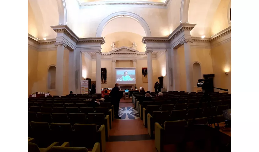 Auditorium Stiftung Sparkasse von Ascoli Piceno Kirche S.Francesco Di Paola