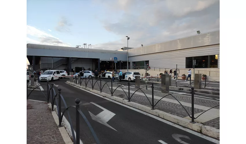 Flughafen Rom Ciampino - G. B. Pastine