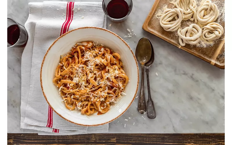 Doces de Siena, pici e aglione, vinho Nobile...