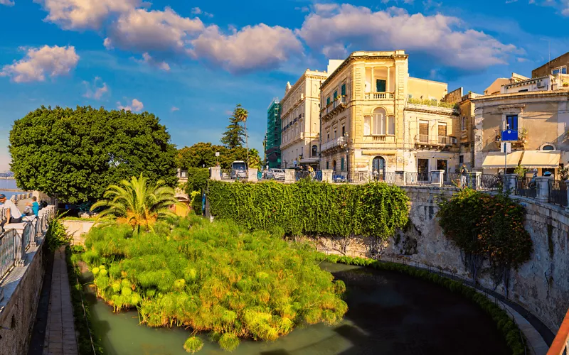 Fonte Aretusa, Capo Passero e approdi mitologici