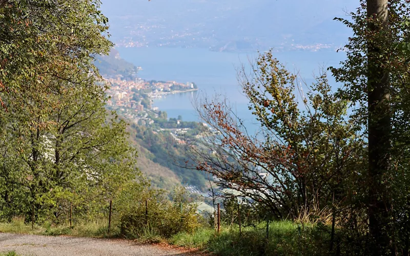 Sarnico : panoramas, villas et le sentier Forcella-Molere