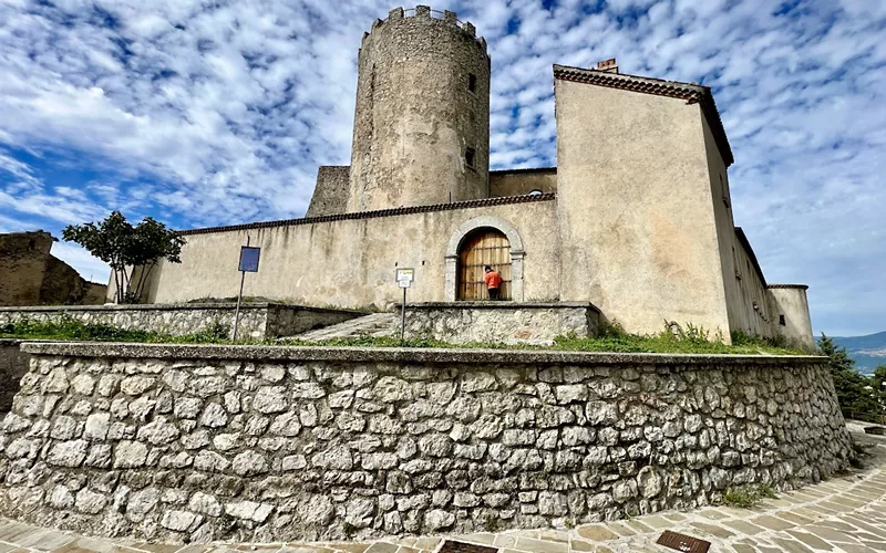 Il borgo-castello di Moliterno