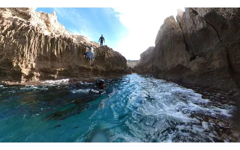 Was Sie über das Coasteering in Kalabrien wissen sollten
