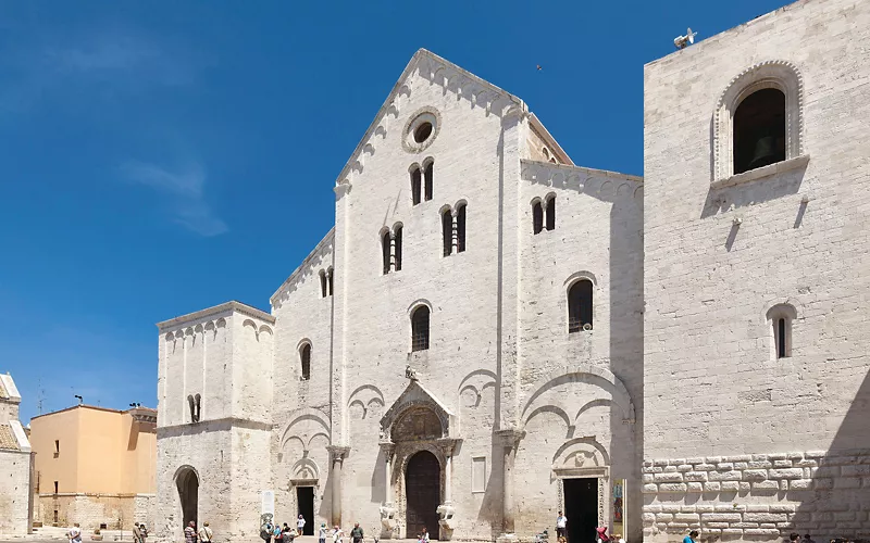 Facciata della Basilica di San Nicola a Bari