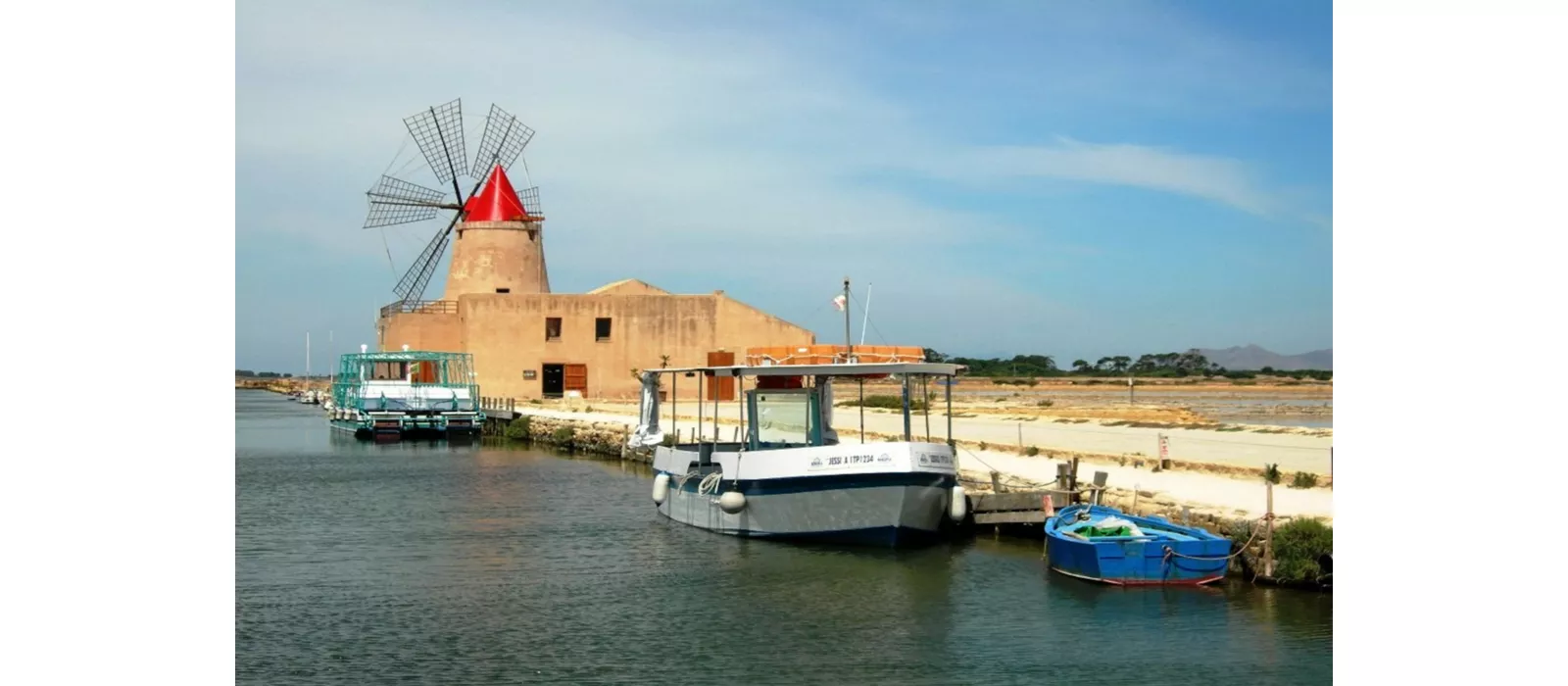 Pedalare tra le Saline di Sicilia